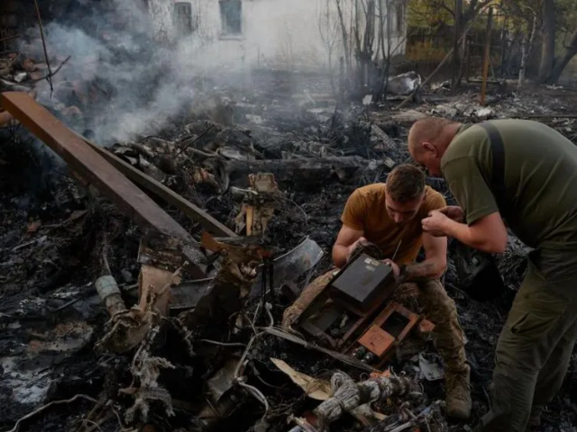 Ukrainian investigators quickly reached the scene and began inspecting the wreckage. Photo: BBC